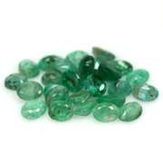 Rich emerald green 6.99ct 26pc emerald set