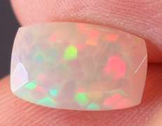 Captivating 1.97ct rare honey comb white Opal