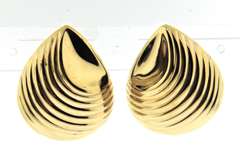 Beautiful 14kt Yellow Gold Swirl Earrings