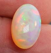 Captivating 4.48ct rare honey comb white Opal