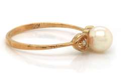 Delicate 14kt YG Pearl and Diamond Ring