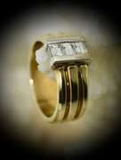 Stunning 18K Baguette Diamond Ring