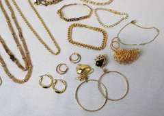 Trendy Group Lot of Mixed Costume Jewelry