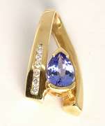 Modern Tanzanite & Diamond Pendant