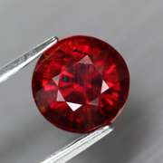 Top cherry red 2.73ct Spessartite Garnet solitaire