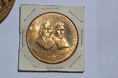 20 Assorted Mainly Patriotic US Medals
