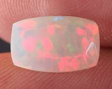Captivating 1.97ct rare honey comb white Opal