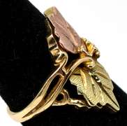 Beautiful Leaves & Grapes Ring in Two-Tone Gold