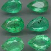 Vivid! Top green 2.44ct Colombian Emerald set
