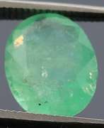 Stunning 1.63ct bright green Colombian emerald