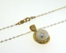 Elegant Fresh water Pearl Pendant on Chain