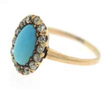 Beautiful Yellow Gold Turquoise and Diamond Ring