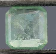 Stunning 1.51ct platinum green Colombian emerald