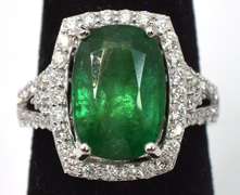 Ravishing Emerald & Diamond Ring in 18KT White Gold