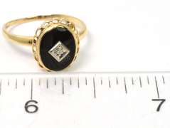 Sweet Black Onyx Ring in Yellow Gold