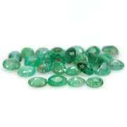 Rich emerald green 6.99ct 26pc emerald set