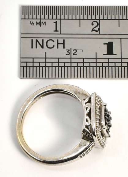 Modern Black & White Diamonds