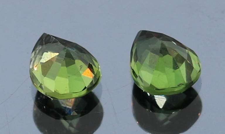 Top forest green! 2.27ct Apatite set