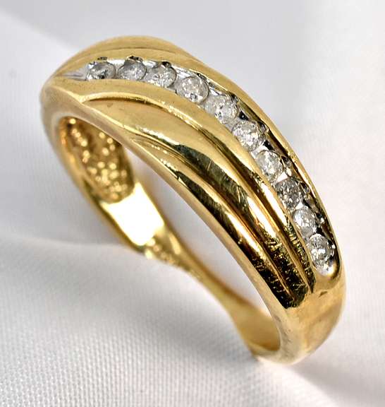 Tasteful Man's Diamond Band