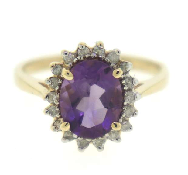 Dreamy Yellow Gold Oval Amethyst Halo Ring