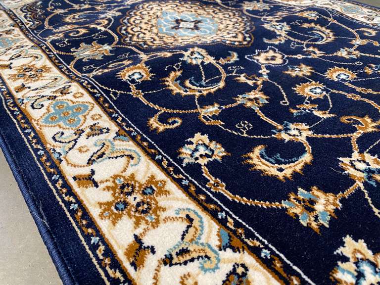 STUNNING MEDALLION DESIGN RUNNER 11'