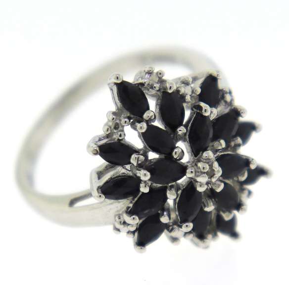 Vintage Sterling Silver Blue Sapphire Ring