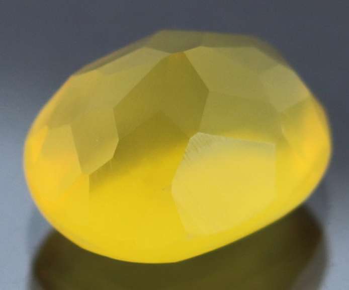 Glistening 5.35ct natural golden Fire Opal