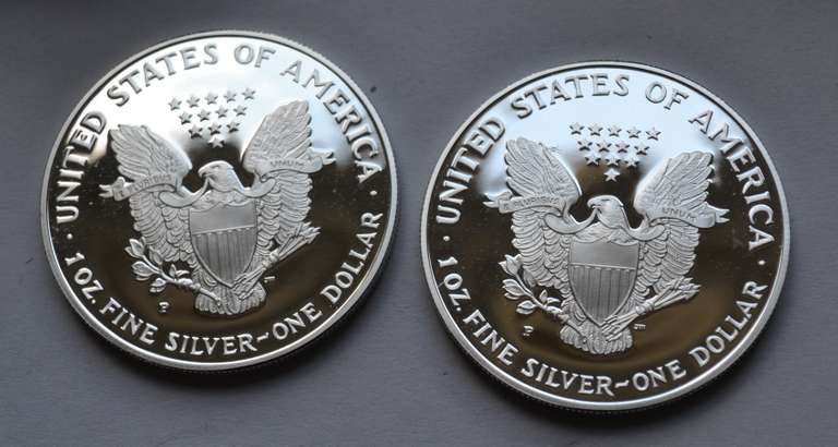 2 1995 Silver Proof Eagles With Box & Paper