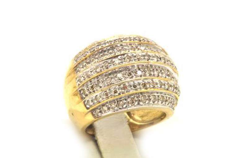 Dazzling 10kt Diamond Band