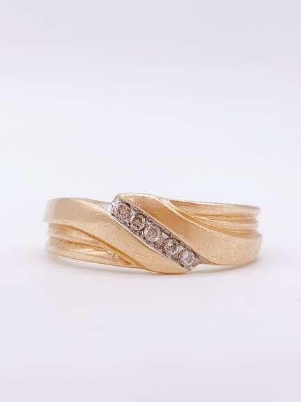 Gent's 14kt Gold & Diamond Wedding Band Ring