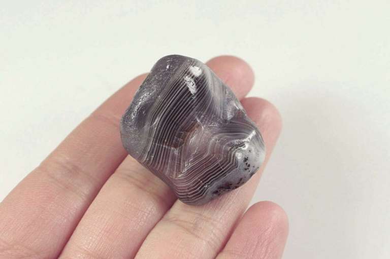 Well defined 104.21 untreated banded Agate