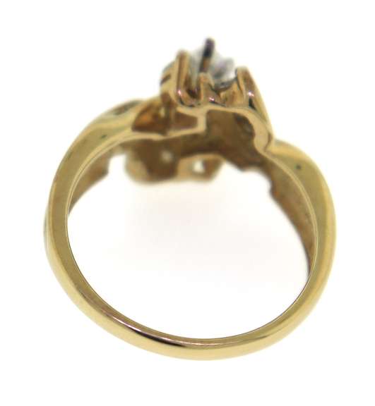 Goregous Marquise & RBC Diamond Ring