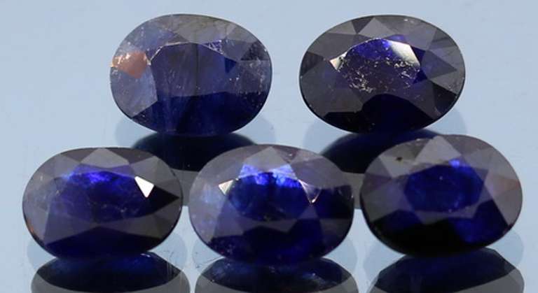 11.24ct cobalt blue Sapphire set from Madagascar