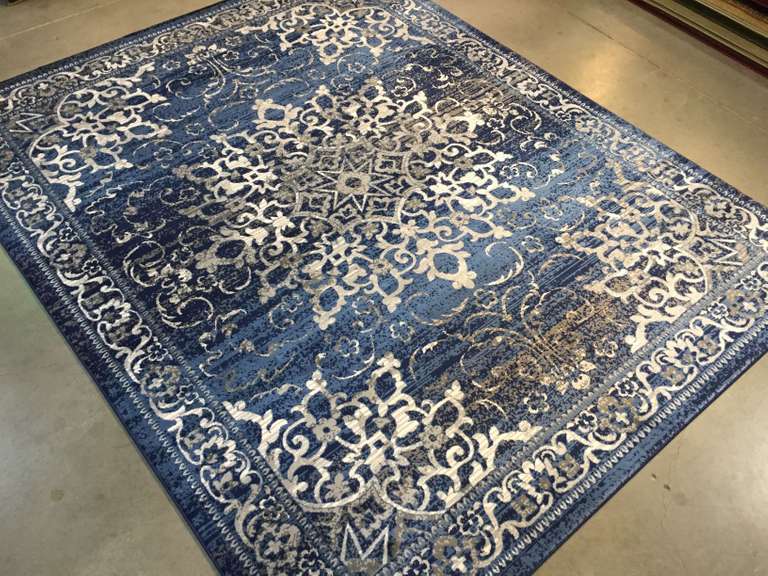 VINTAGE REPRODUCTION RUG 6x8