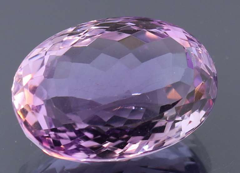 Halo flashing 32.32ct real unheated Bolivian Amethyst