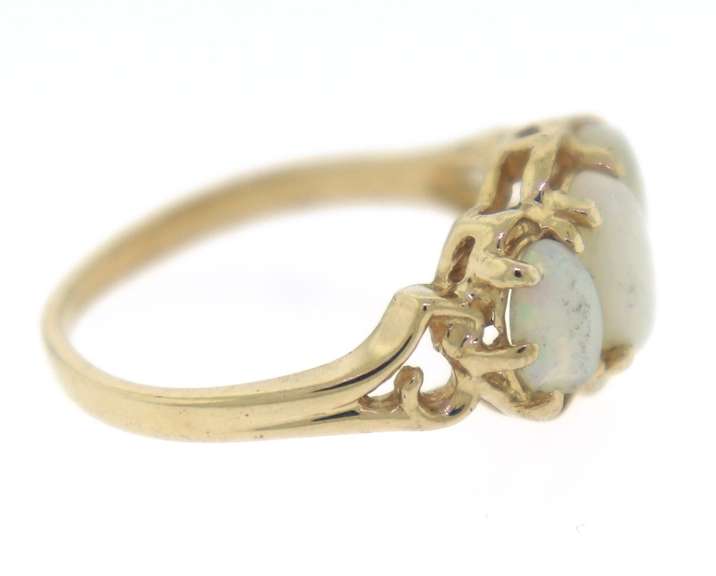 Beautiful 14kt Yellow Gold 3-Stone Oval Opal Ring