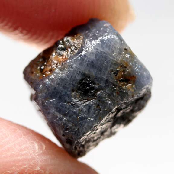 Real raw Sapphire weighing 13.13 carats