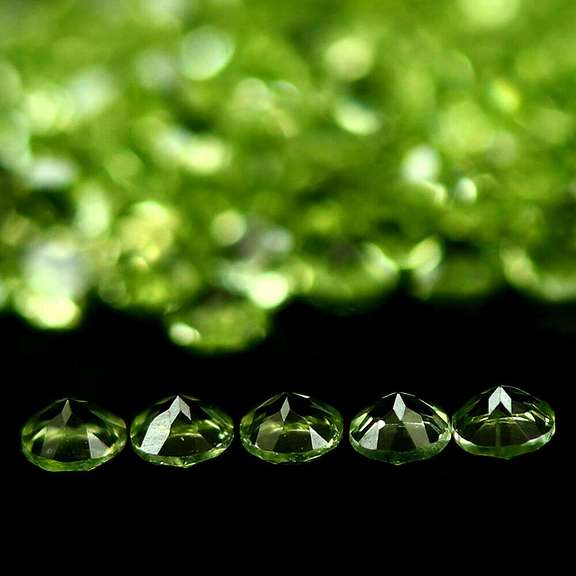 Brilliant 5.40ct set of matched diamond cut Peridot