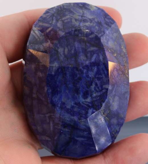 Rich 825ct royal blue Sapphire