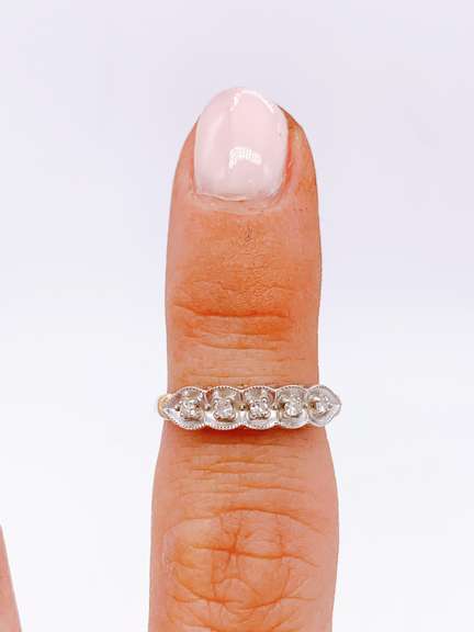 Antique 10kt Gold Diamond Ring
