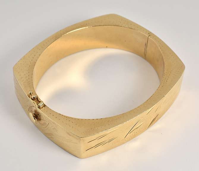 Nicely Shaped Wide 14k Bangle Bracelet