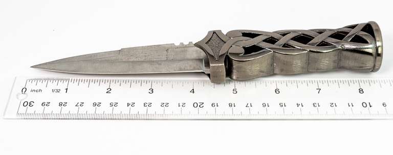 Eye-Catching Twisted Steel Scottish-Style Dirk Knife
