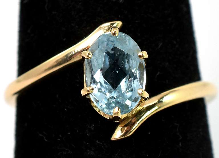 Sweet Aquamarine Ring in 14KT Yellow Gold