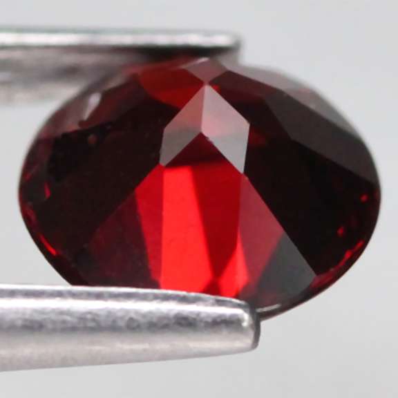 Top cherry red 1.53ct Spessartite Garnet solitaire