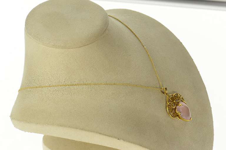14K Yellow Gold Victorian Rose Quartz Heart Ornate Floral Pendant