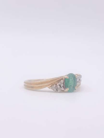 14kt Gold, Emerald, & Diamond Ring