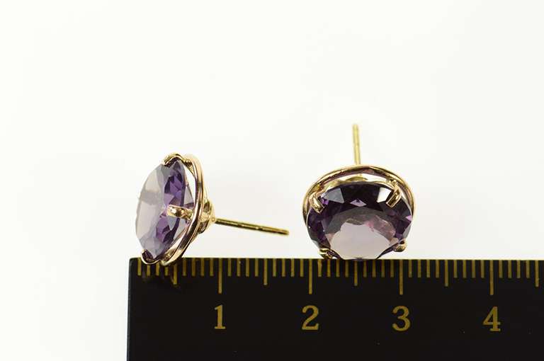 14K Yellow Gold Retro Sim. Alexandrite Stud Statement Earrings