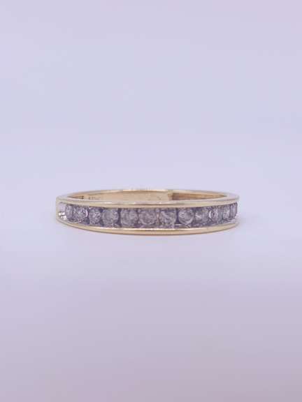 14kt Gold Diamond Band Ring