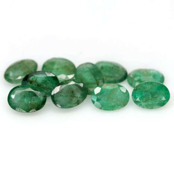 Rich emerald green 6.40ct 10pc emerald set