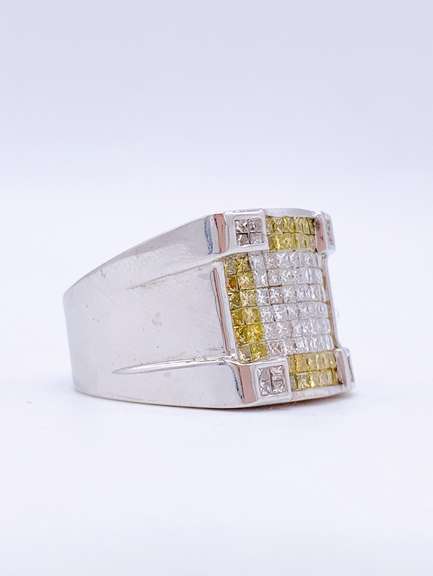 Men's 14kt Gold Yellow Diamond Ring